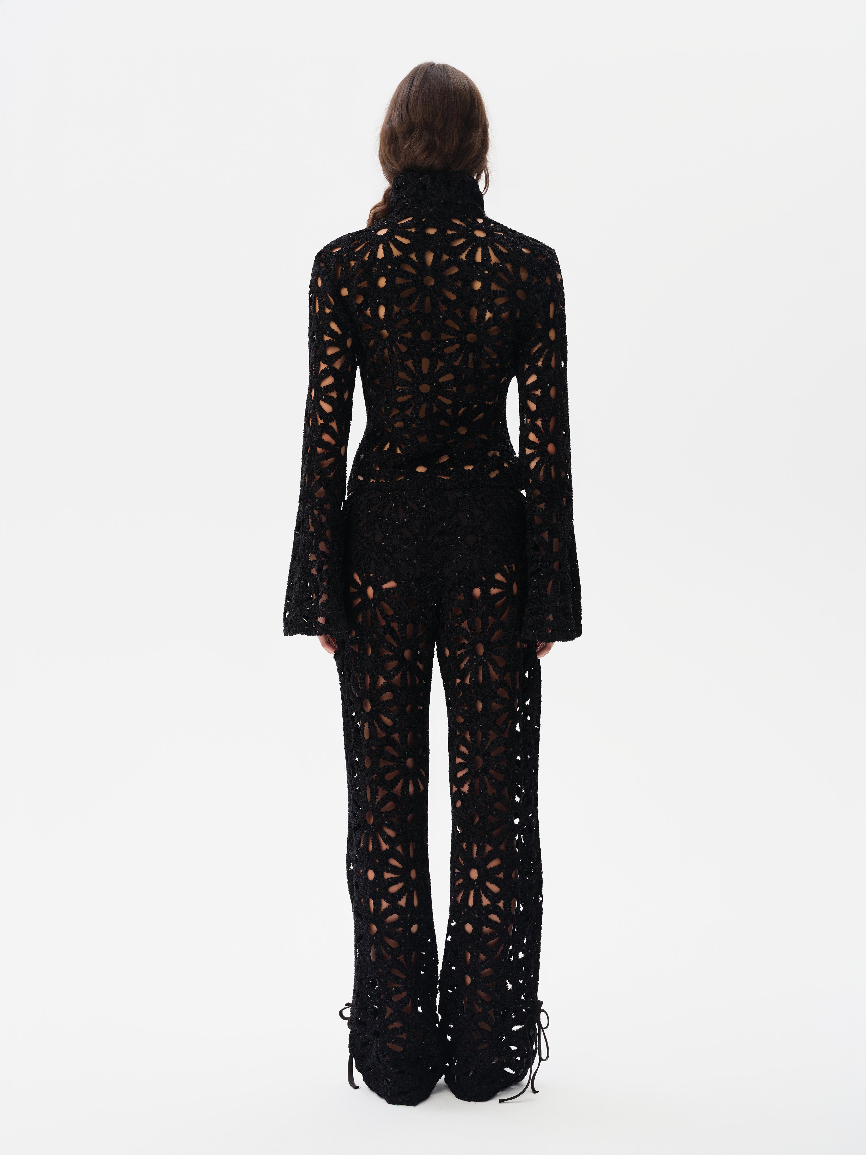 JUN - Embroidered fluted top with front zipper