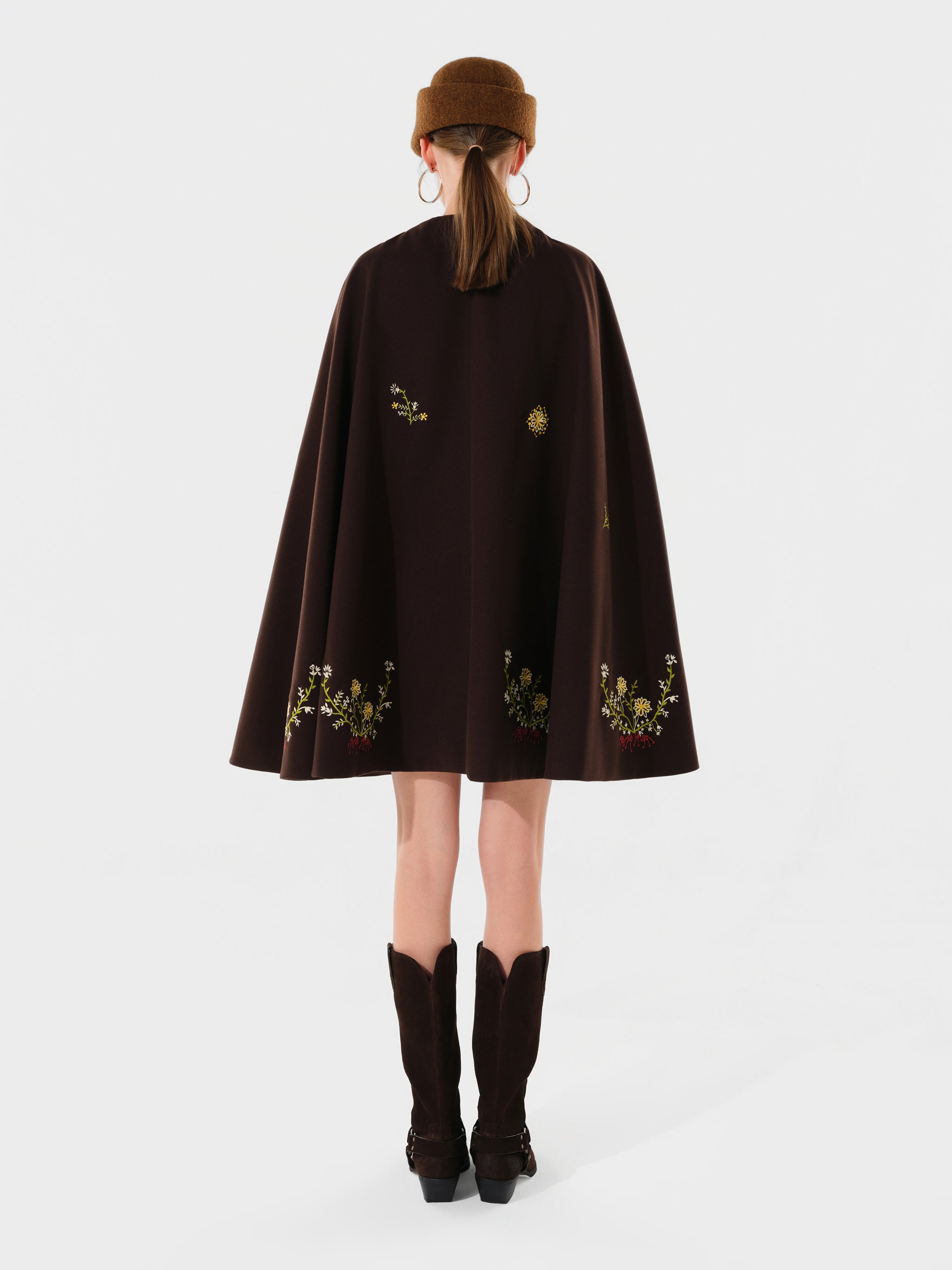 LORIN - Embroidered cape and dress set