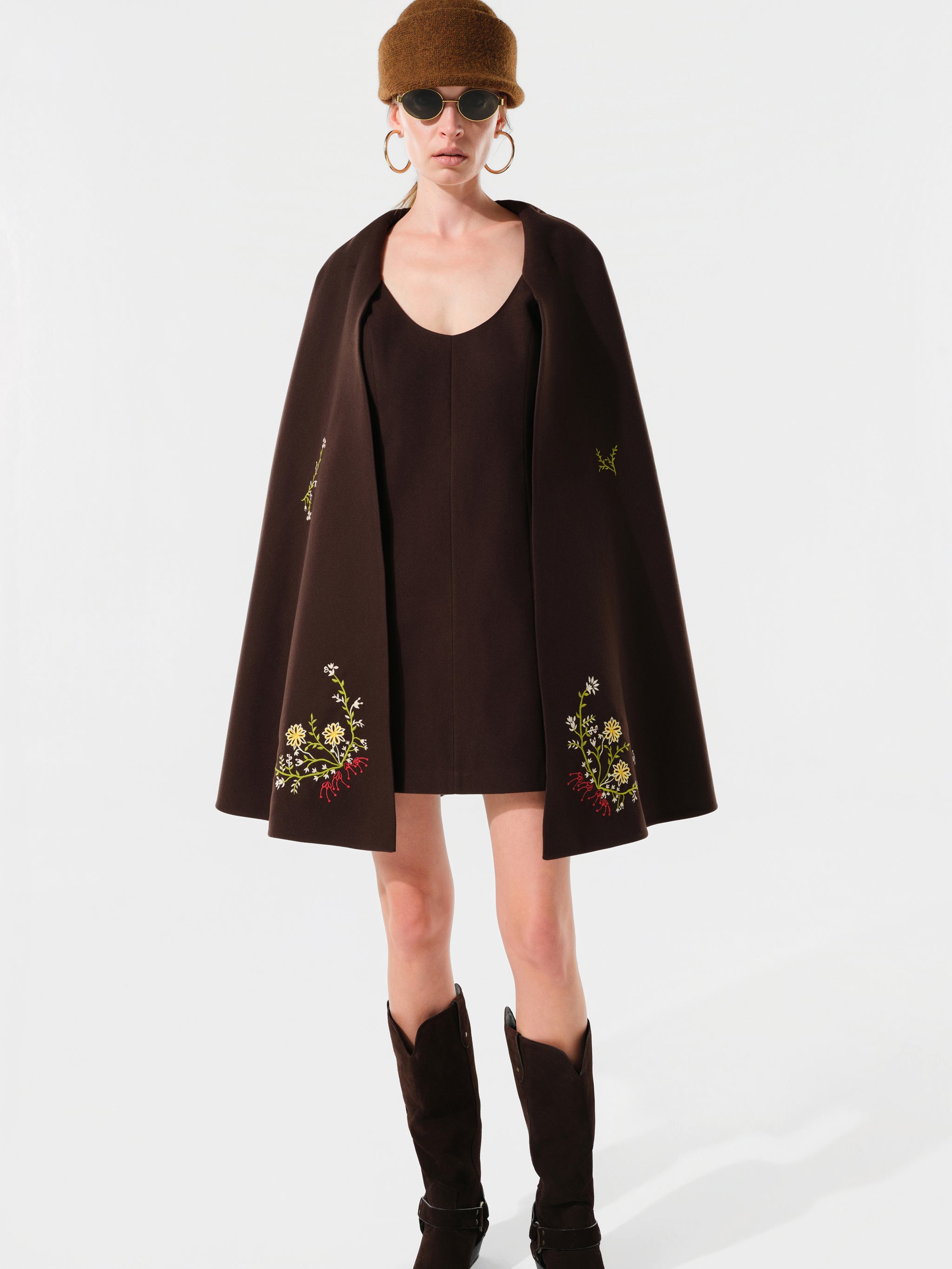 LORIN - Embroidered cape and dress set