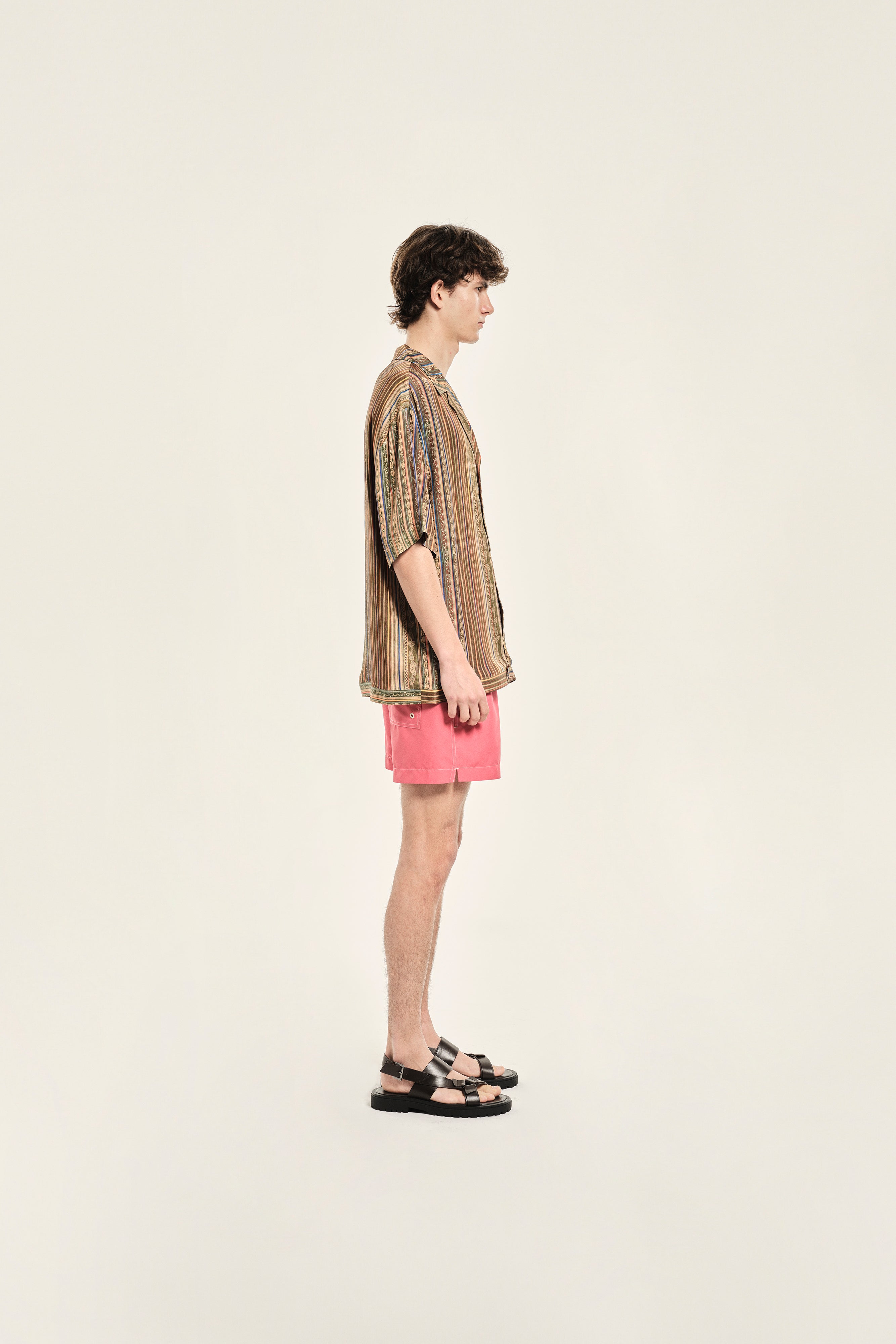 COSMO - Resort collar printed short sleeve shirt with belt at hem