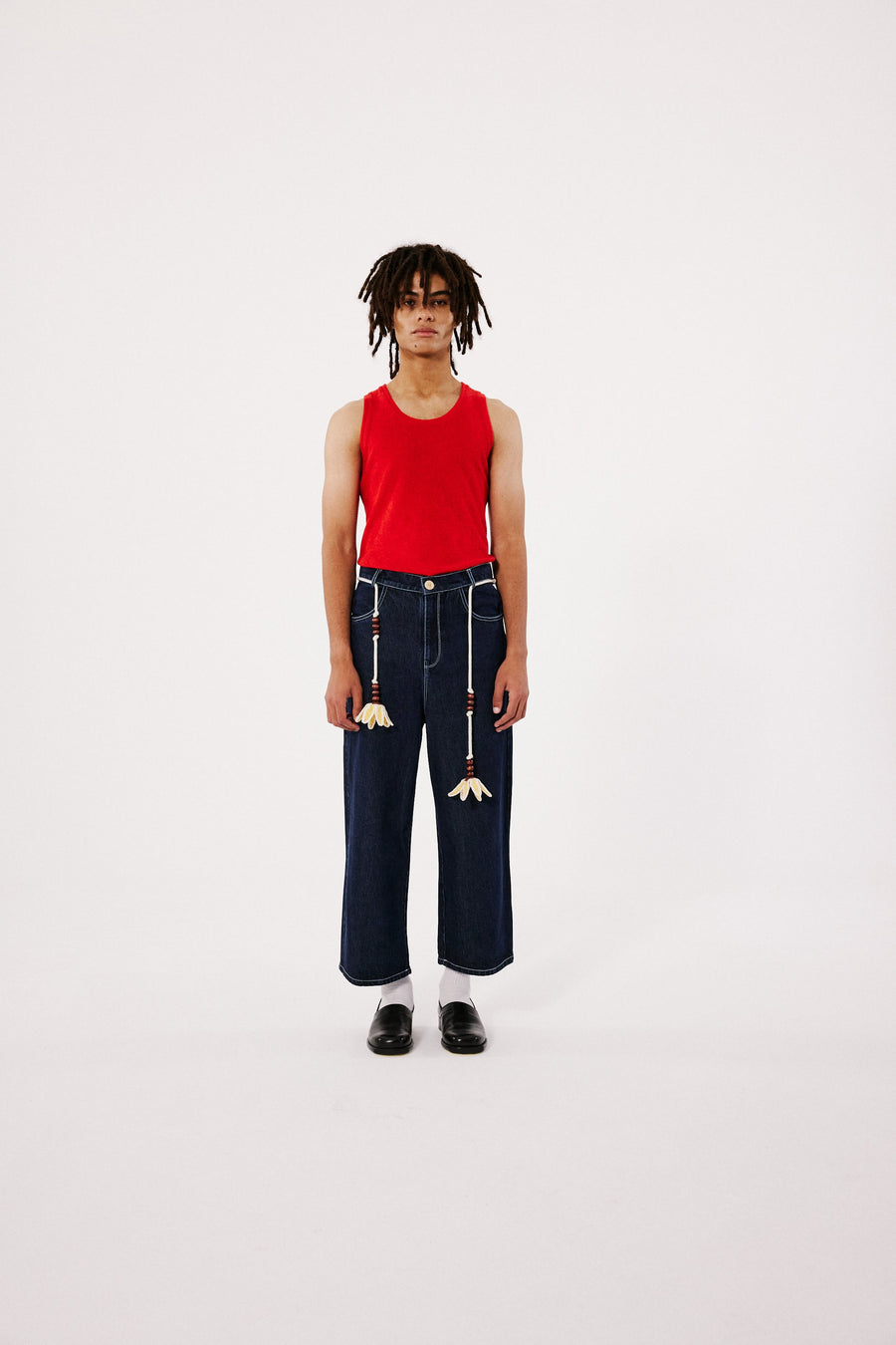 LEVI - Straight leg ankle length jeans with belt